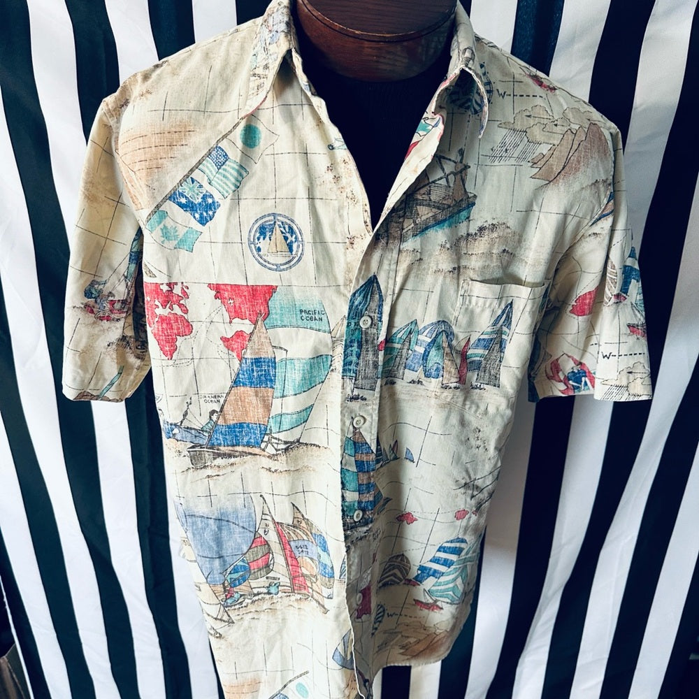 Reyn Spooner Hawaiian Traditionals Vintage Button-up Ocean Hawaiian Aloha Shirt