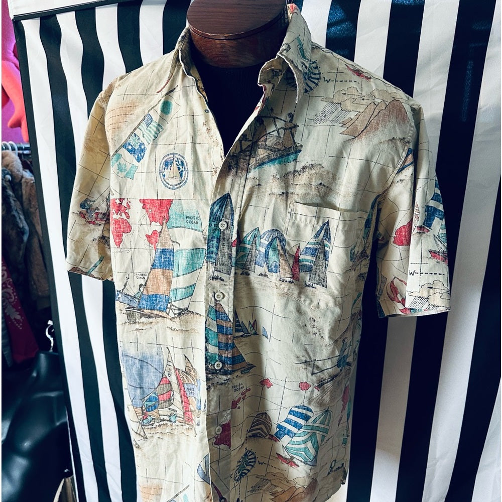 Reyn Spooner Hawaiian Traditionals Vintage Button-up Ocean Hawaiian Aloha Shirt